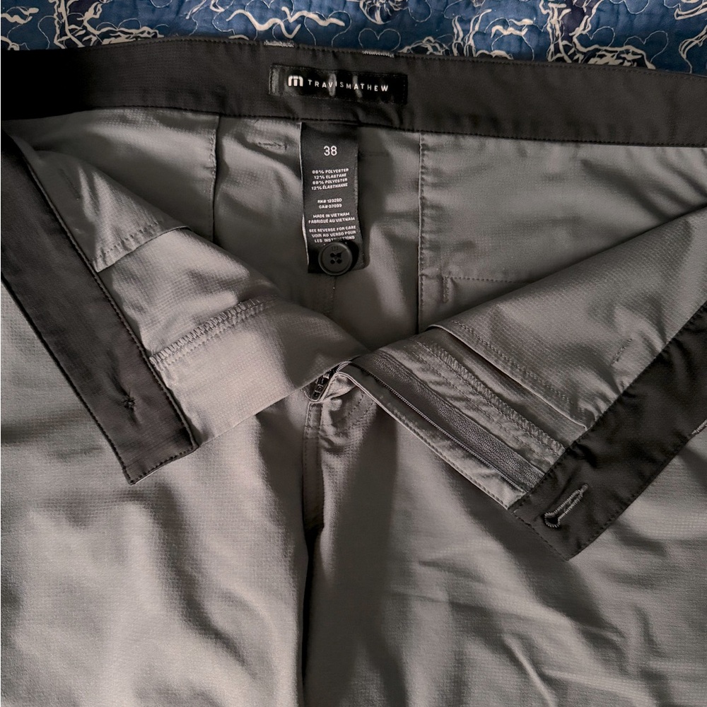 Travis Mathews Shorte size 38 … wanderlust style